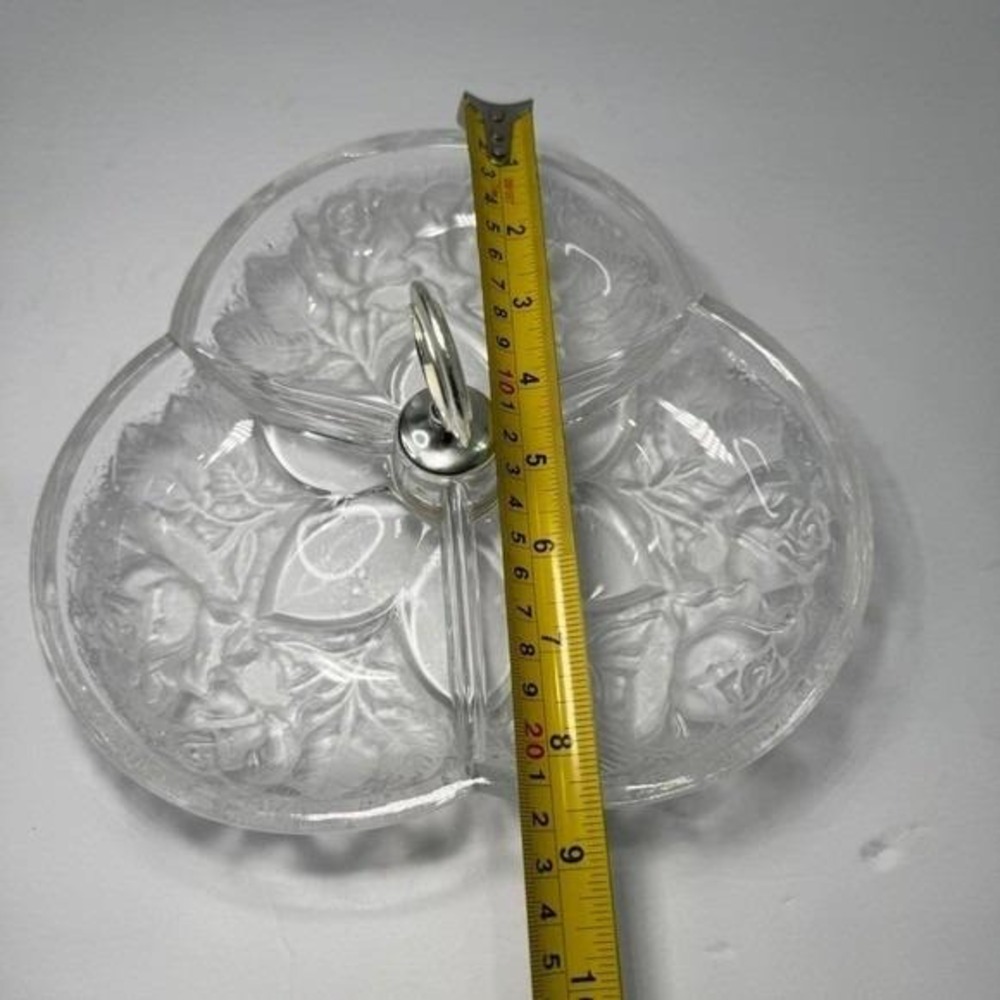 William Adam's Clear Glass Relish Candy Dish Bowl Roses with Handle VTG MCM EUC - Picture 4 of 5